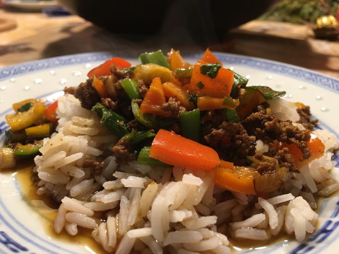 Asiatische Hackpfanne mit Gemüse Rezept