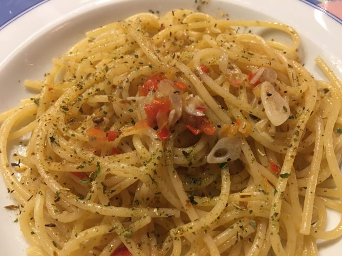 Spaghetti Aglio Olio e Peperoncion Rezept