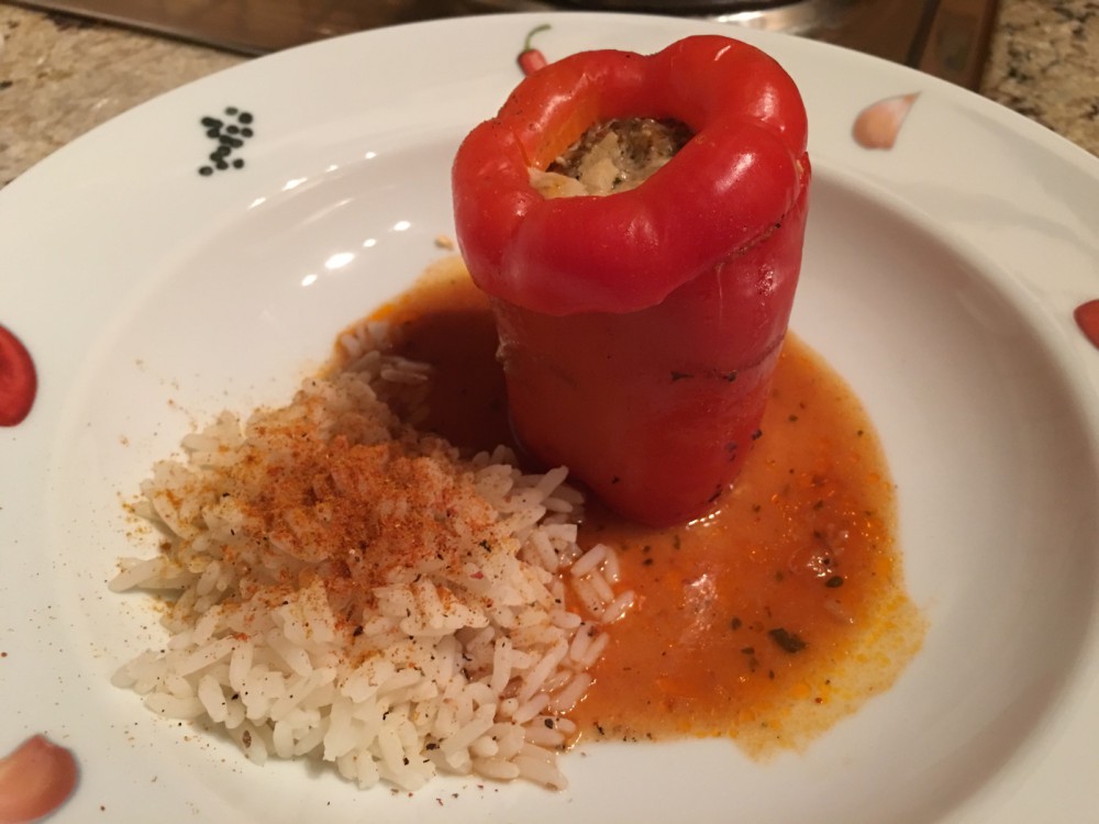 Gefüllte Paprika mit Hackfleisch und Reis Rezept
