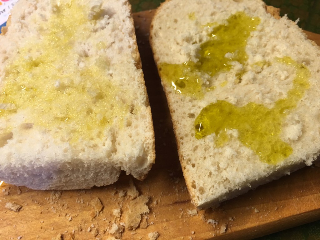 Pizza Baguette mit Olivenöl