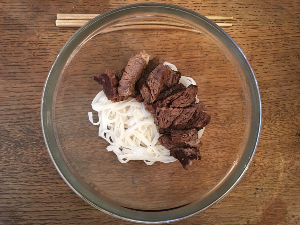 Pho Bo Hanoi Rindfleisch und Bhan Pho