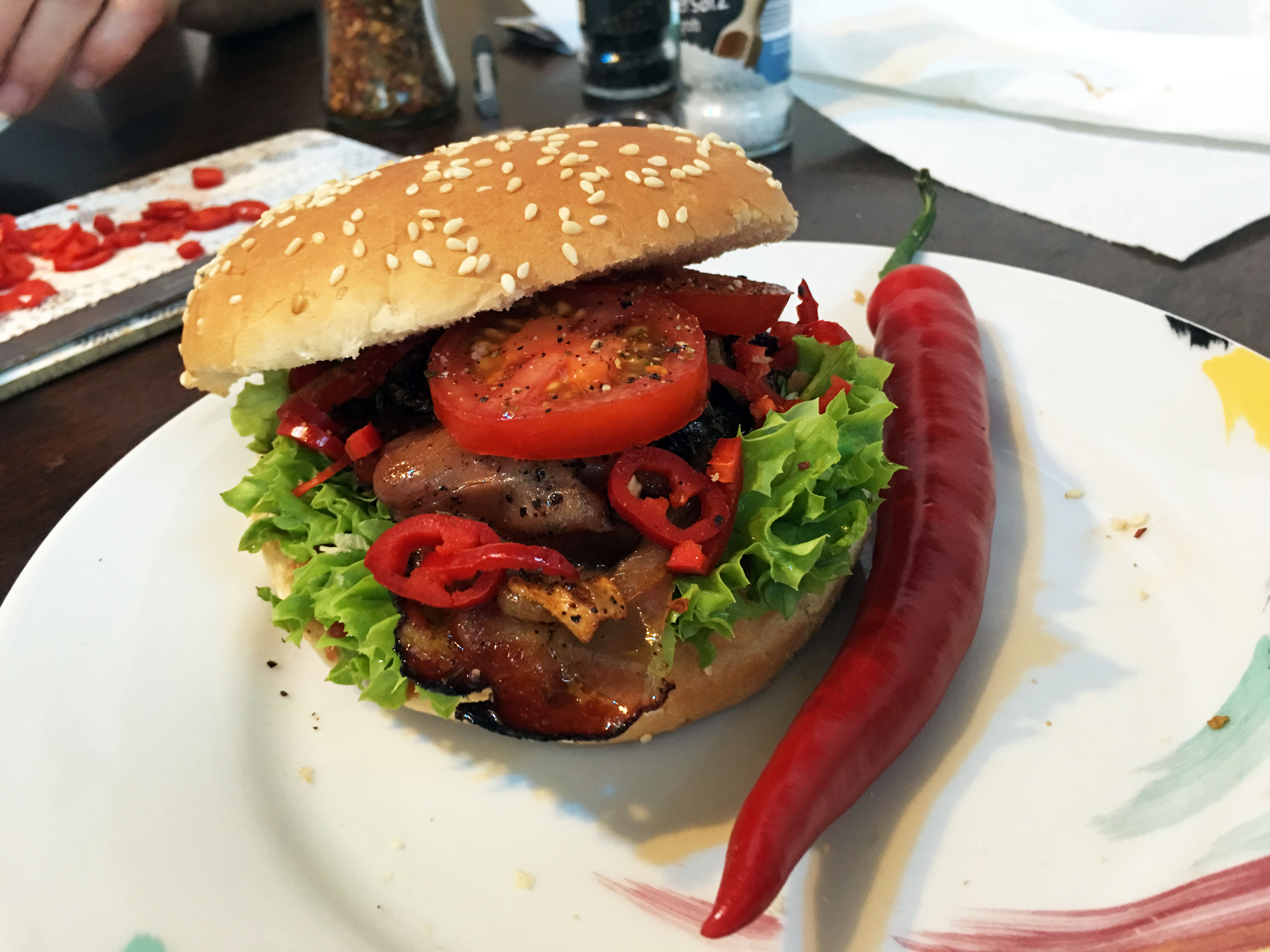 Chili Burger Rezept 🍔🌶️ | Scharfer Hamburger | Chilirezept.de