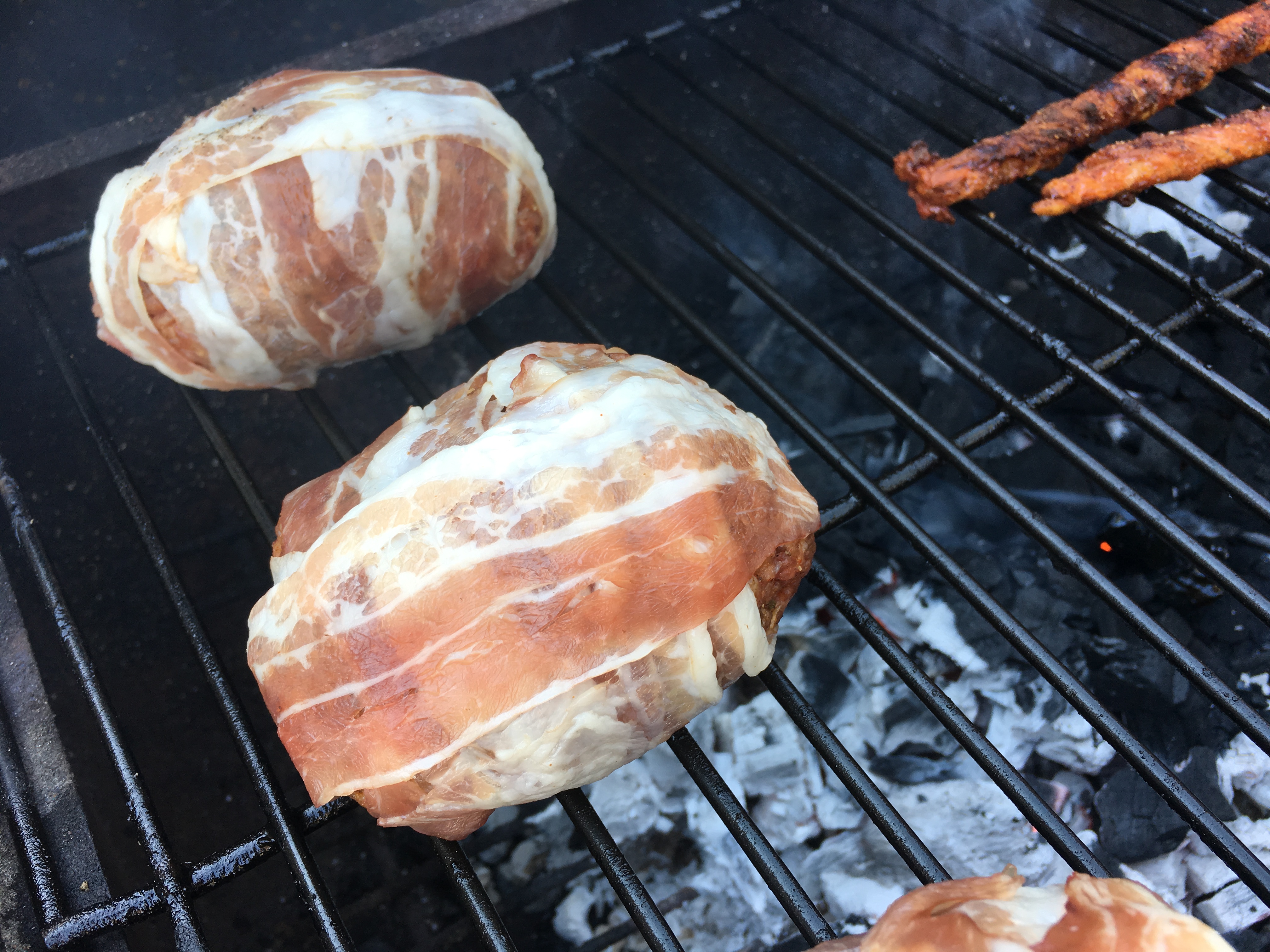 Armadillo Eggs auf dem Grill Chilirezept.de