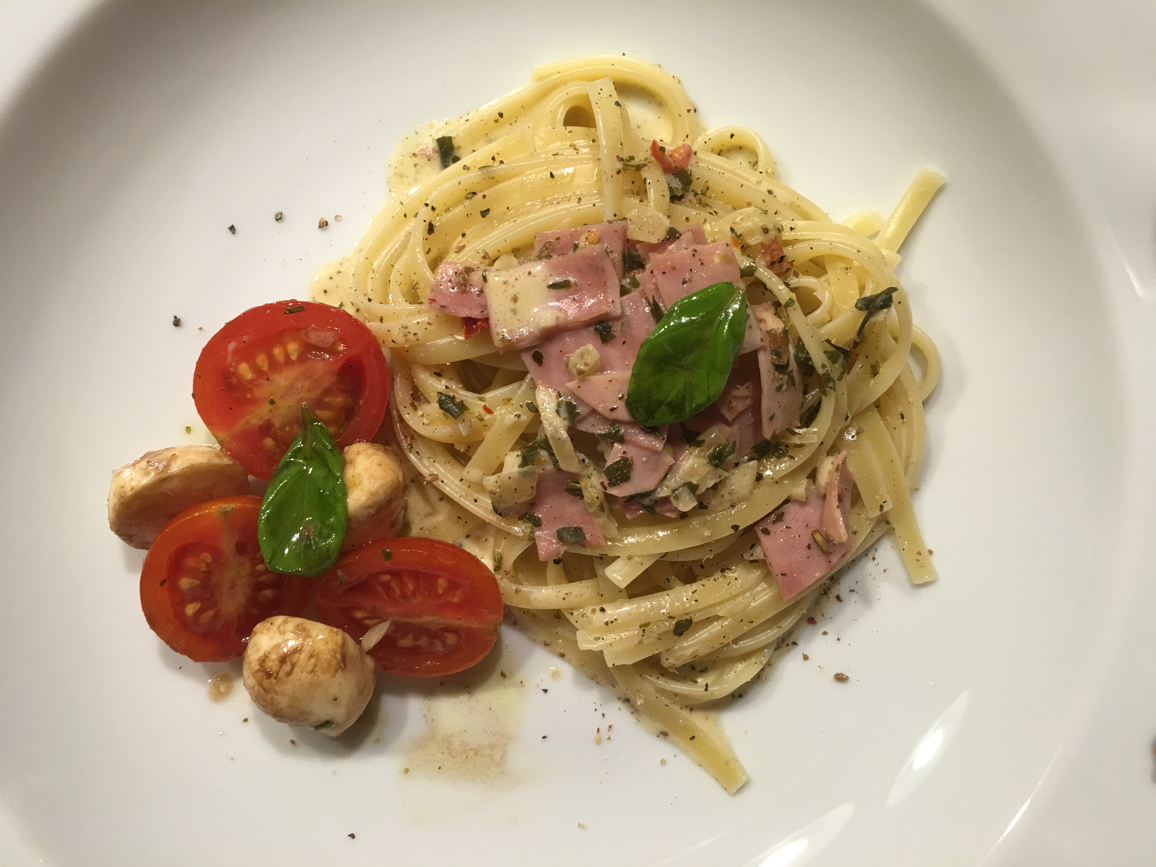 Bandnudeln mit Schinken Sahne Sauce Rezept | Chilirezept.de