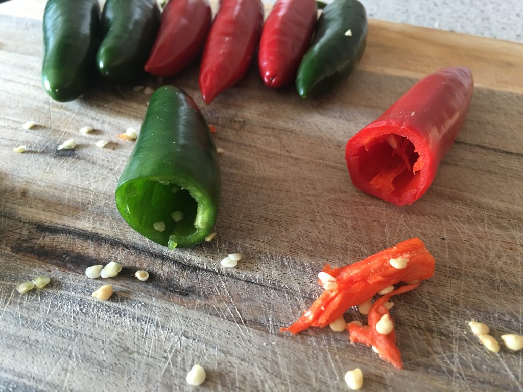 Jalapeños entkernen