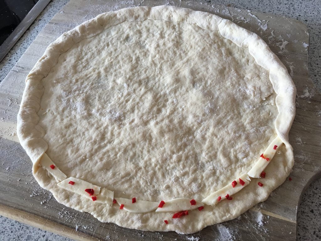 Pizza Chili Cheese