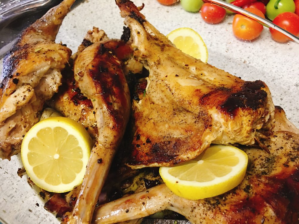 Geschmortes Kaninchen Rezept | Mit Zitronen-Bier-Sauce & Steinpilzen Geschmortes Kaninchen Rezept | Mit Zitronen-Bier-Sauce & Steinpilzen