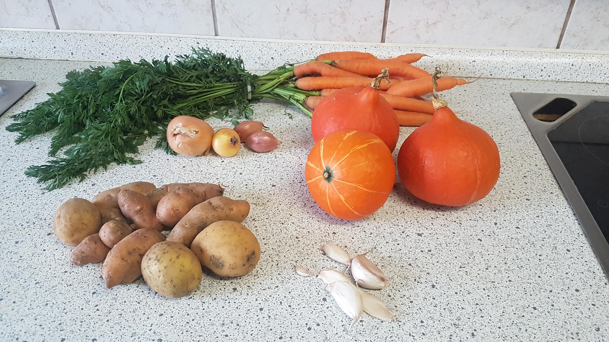 Hokkaido Suppe mit Kartoffeln und Möhren