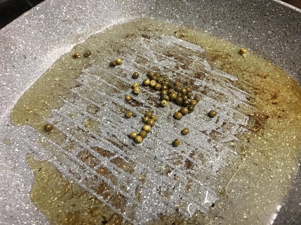 Pfefferkörner anschwitzen