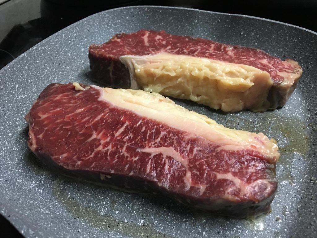 Rindersteak anbraten