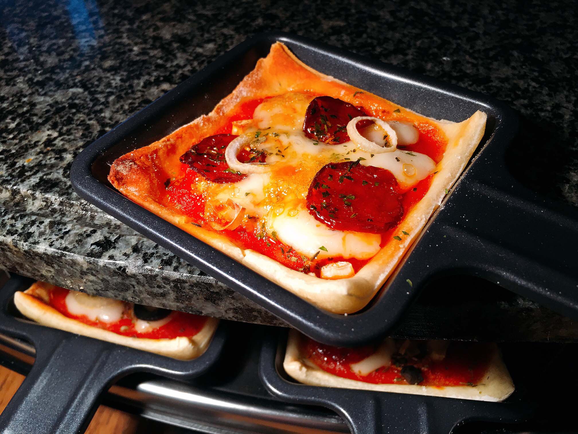Raclette Pizza Pfännchen | Rezept | Chilirezept.de