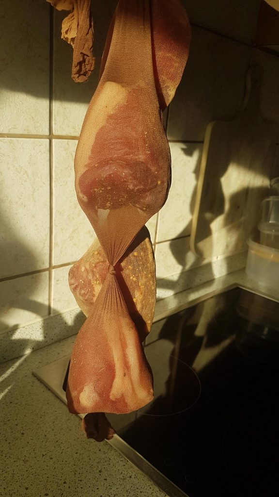 Schinken in der Strumpfhose