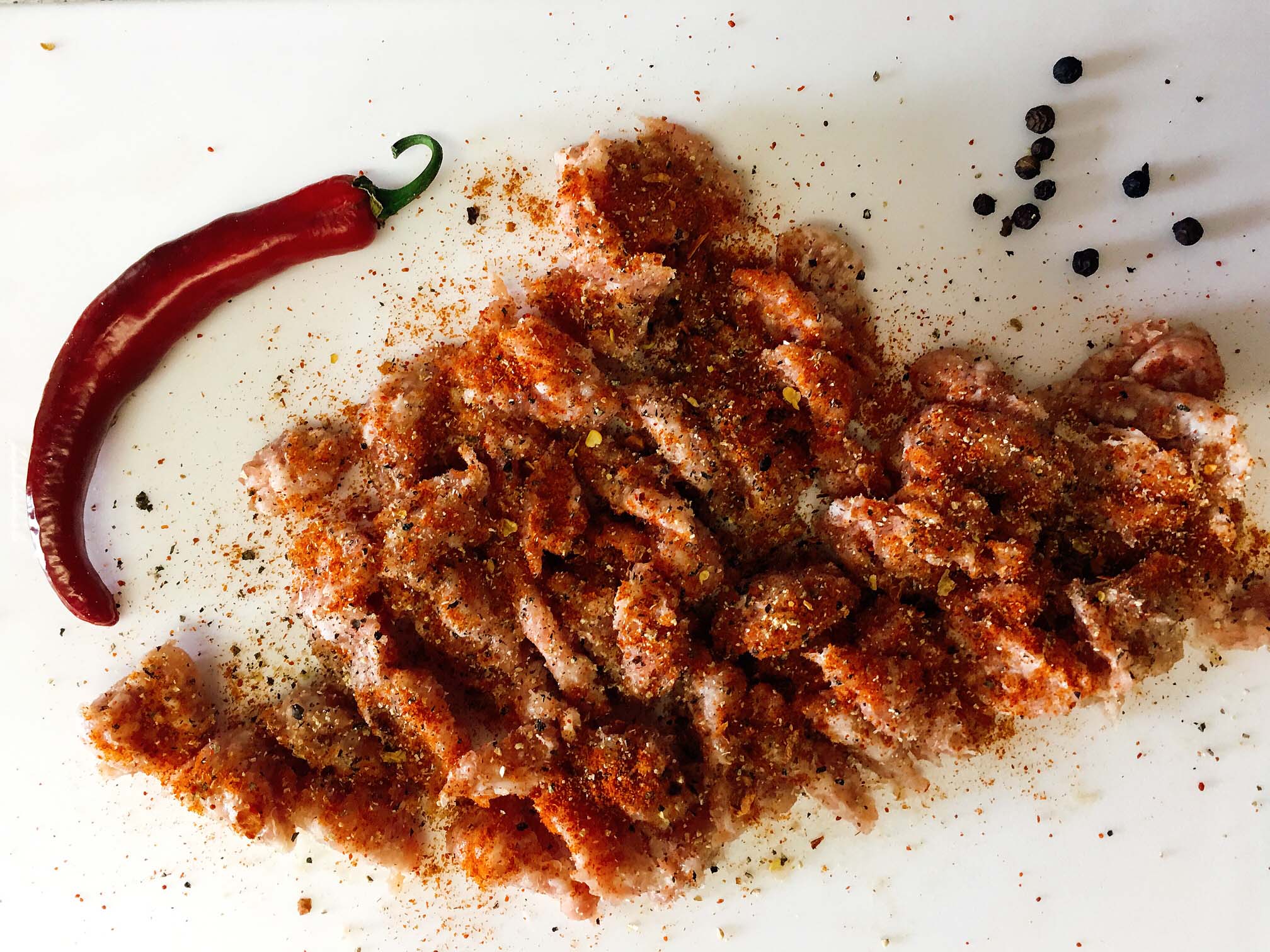 Angebratener Bratwurstteig