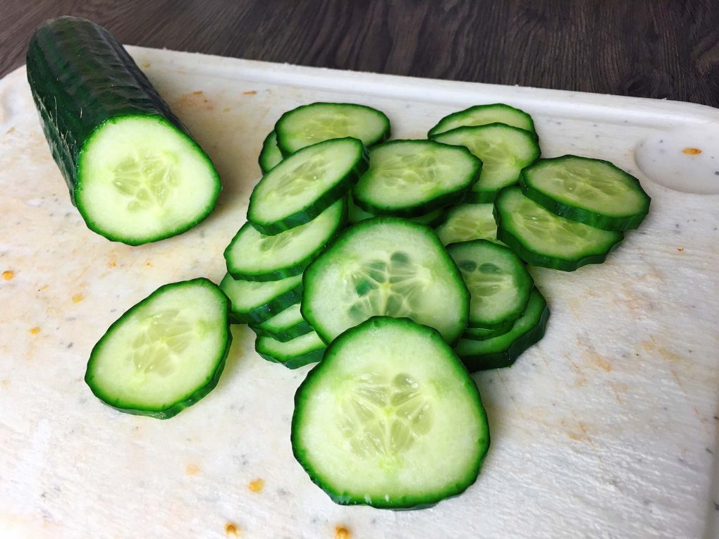 Gurke schneiden