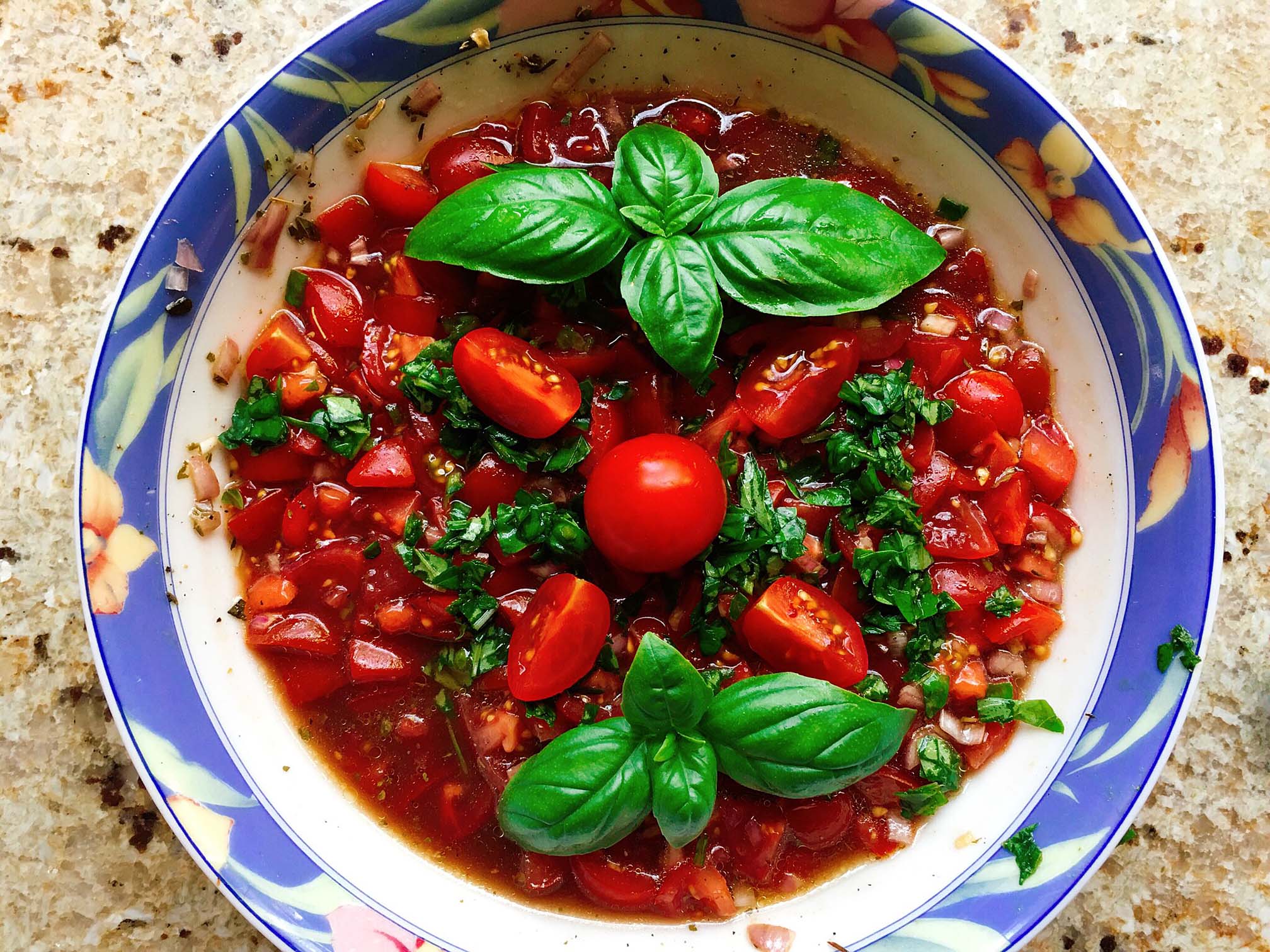 Tomatensalat mit Basilikum Rezept | Chilirezept.de