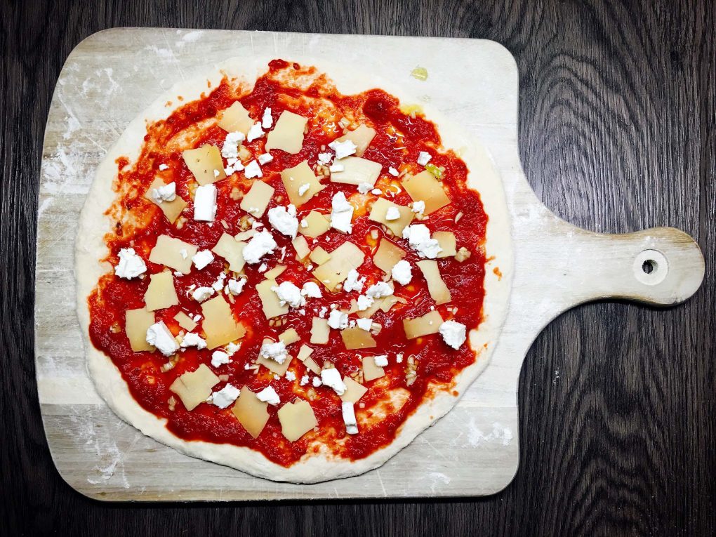 Pizza mit Schafskäse