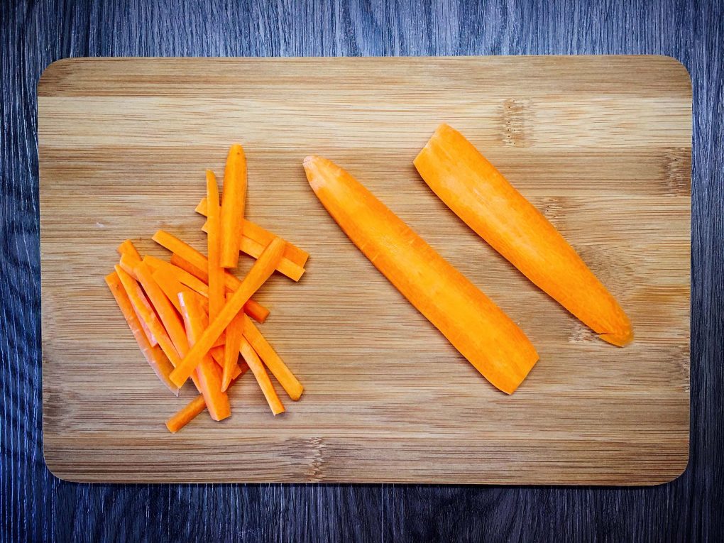 Möhre schneiden