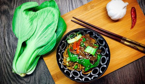 Pak Choi Wok mit mariniertem Rindfleisch