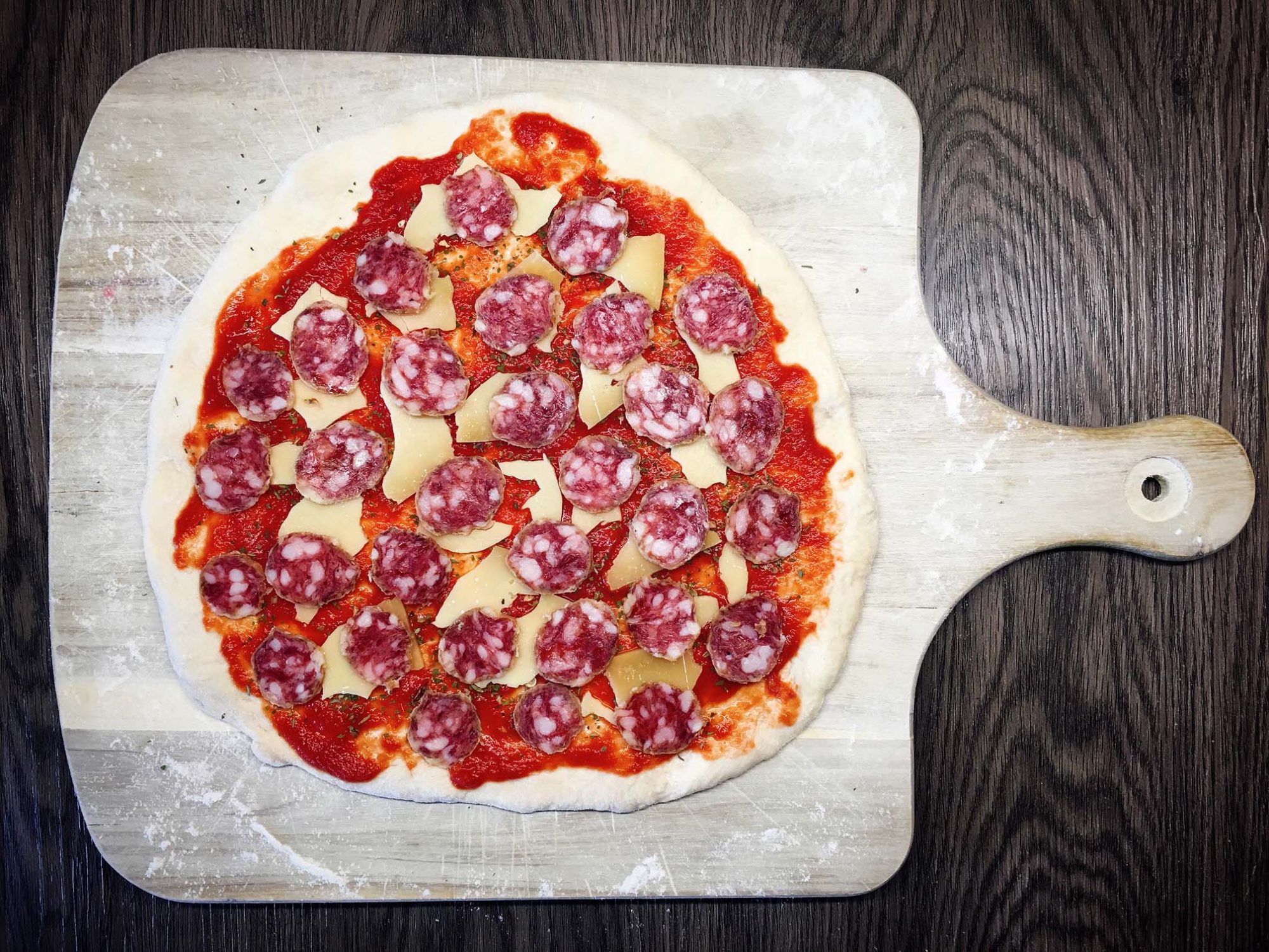 Pizza Salsiccia Rezept mit Italienischer Wurst Chilirezept.de