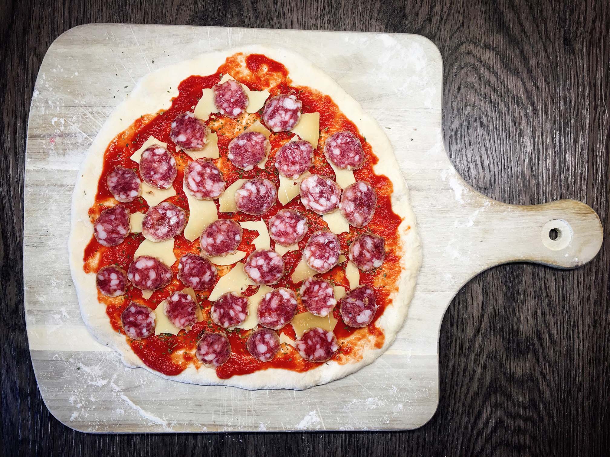 Pizza Salsiccia Rezept mit Italienischer Wurst | Chilirezept.de