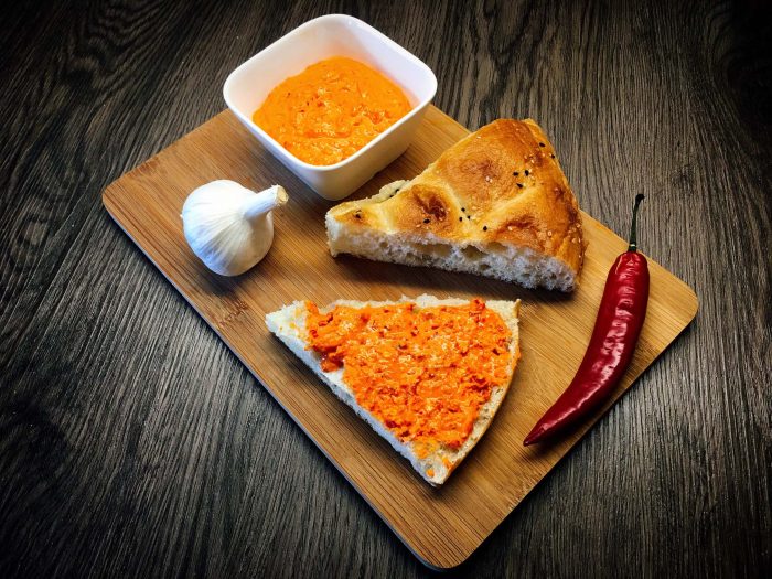 Türkischer Feta Aufstrich mit Chili