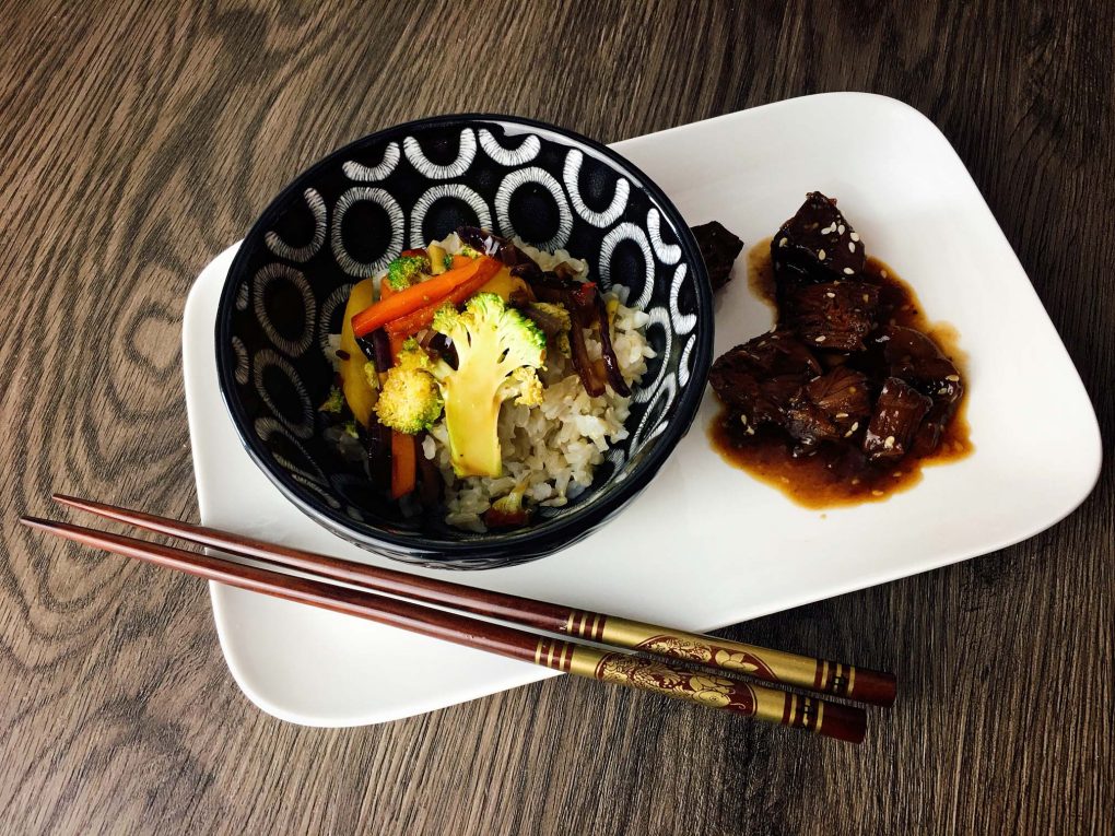 Teriyaki Jackfrucht mit Reis und Gemüse