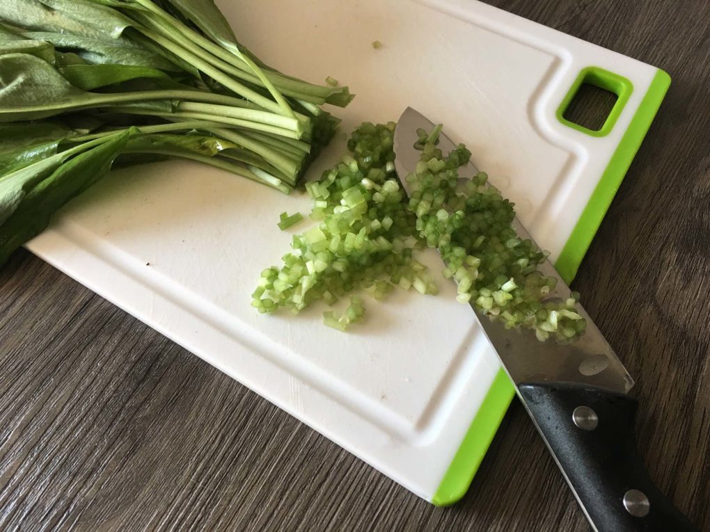 Bärlauch schneiden