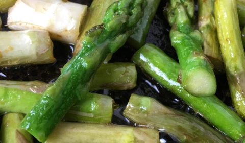 Gebratener Grüner Spargel