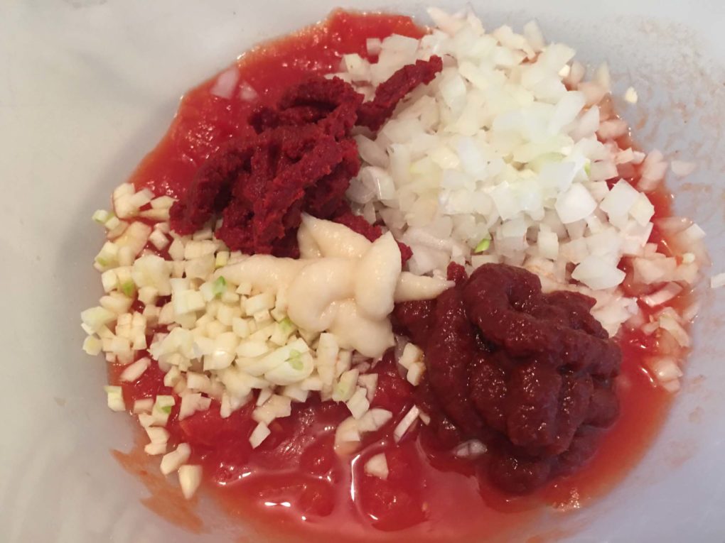 Tomatenmark und Paprikamark für Lahmacun